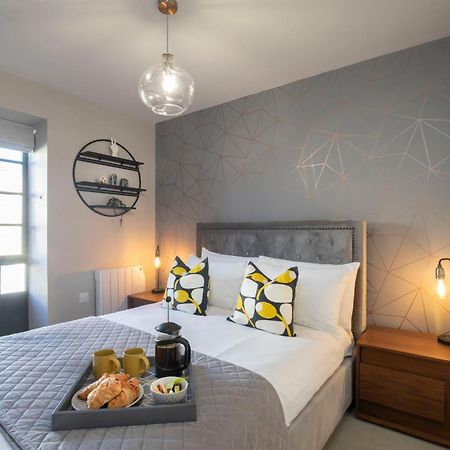 Elliot Oliver - Modern 2 Bedroom Town Centre Apartment Cheltenham Dış mekan fotoğraf