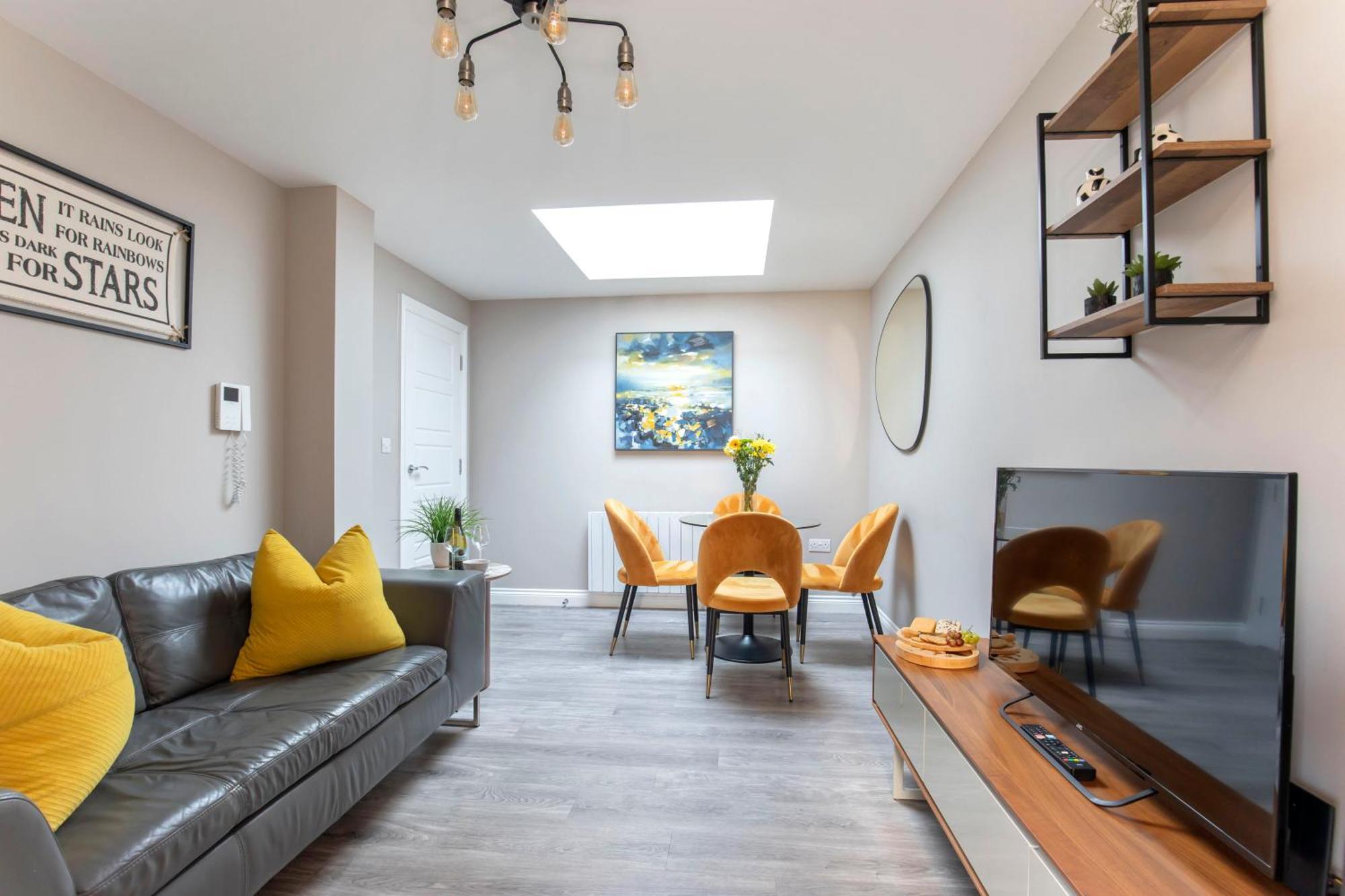 Elliot Oliver - Modern 2 Bedroom Town Centre Apartment Cheltenham Dış mekan fotoğraf