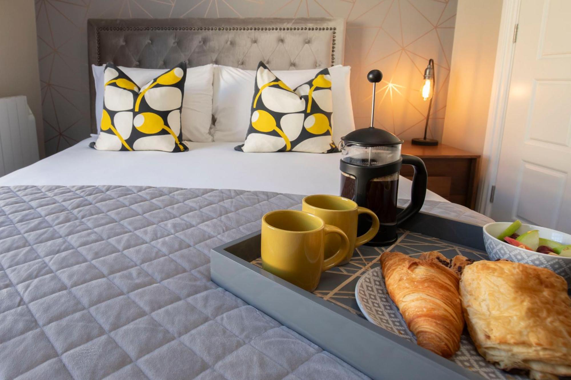 Elliot Oliver - Modern 2 Bedroom Town Centre Apartment Cheltenham Dış mekan fotoğraf